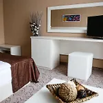 Guest house Einstein House &