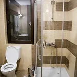 Einstein House & Guest house 3*