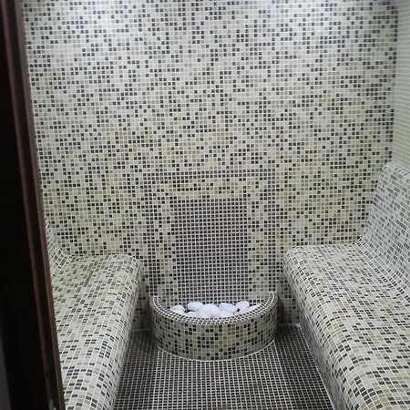 Guest house Einstein House & 3*