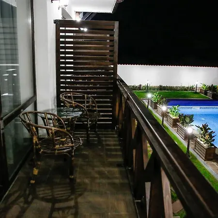 Einstein House & Guest house