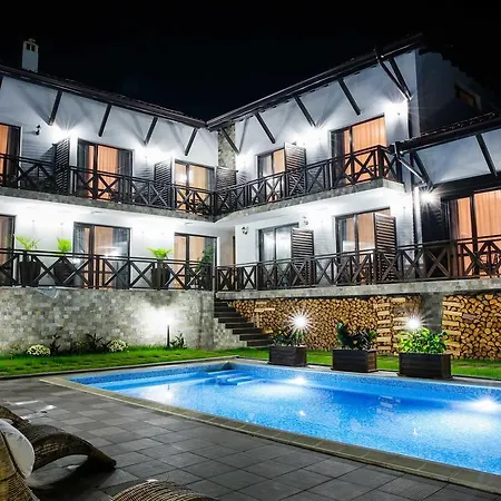 Einstein House & Guest house