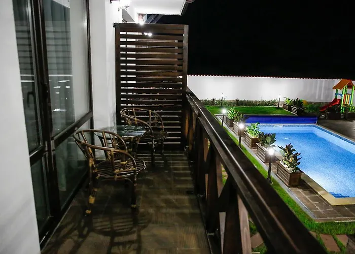 Einstein House & Guest house