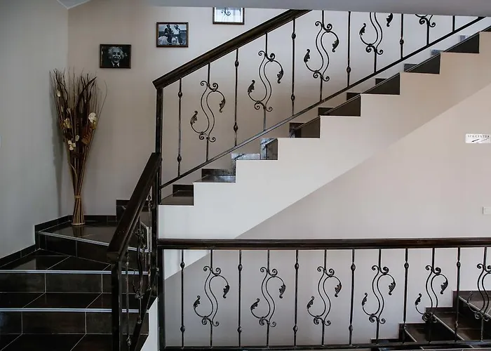 Einstein House & Spa Marchevo