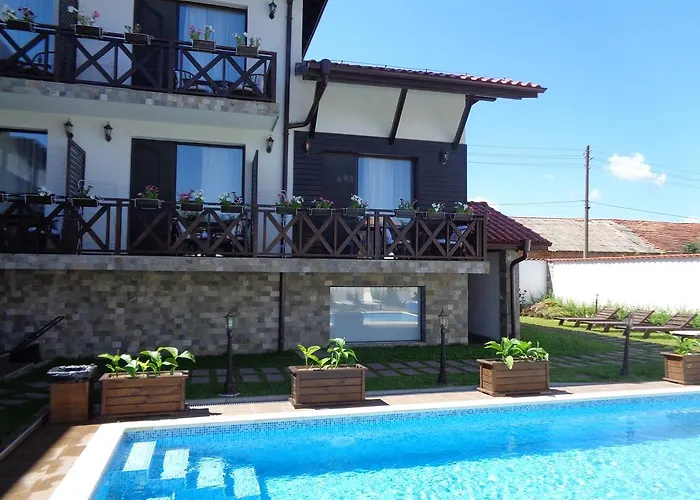 Einstein House & Marchevo