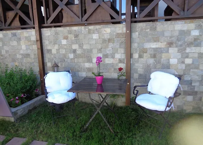 Einstein House & Marchevo